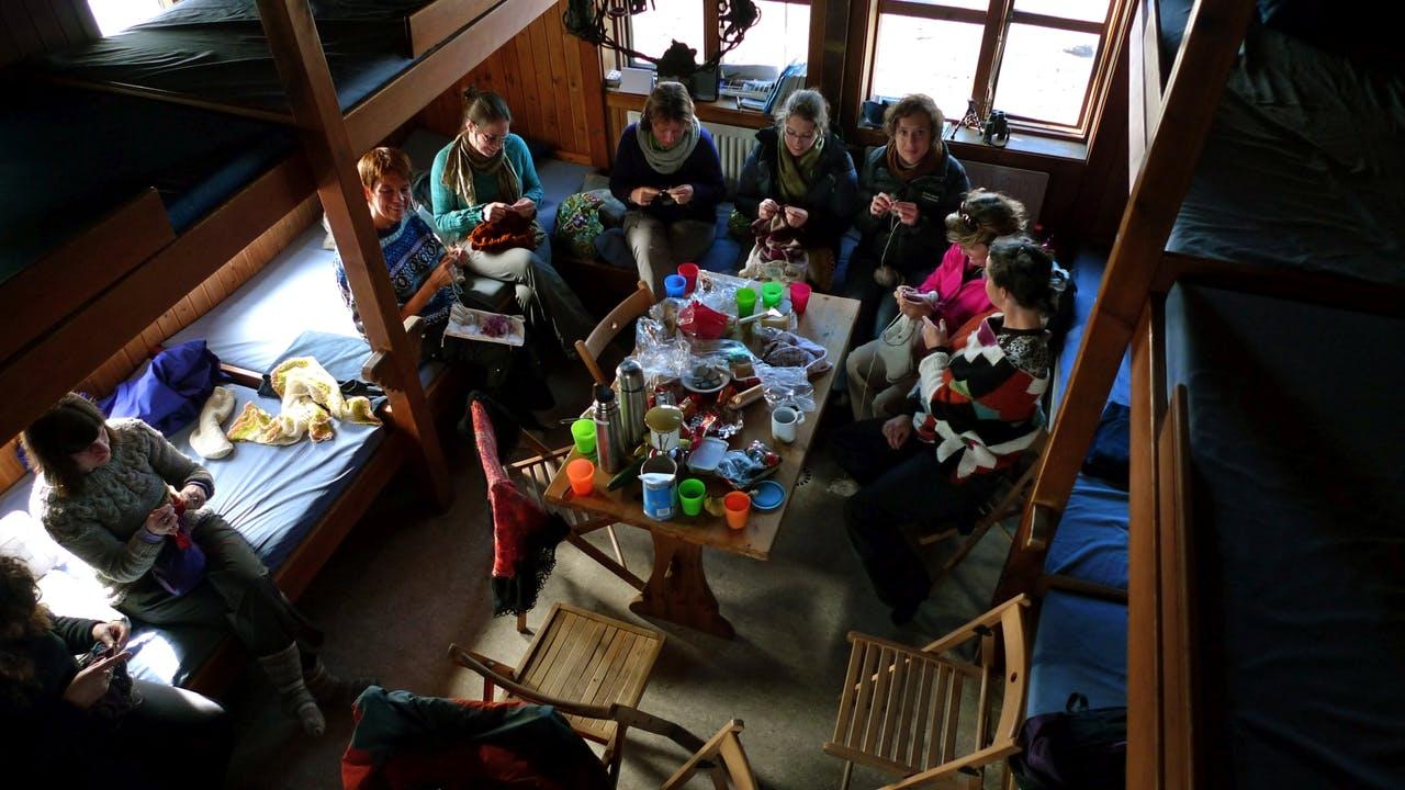 A knitting group staying the night in Fimmvörðuskáli