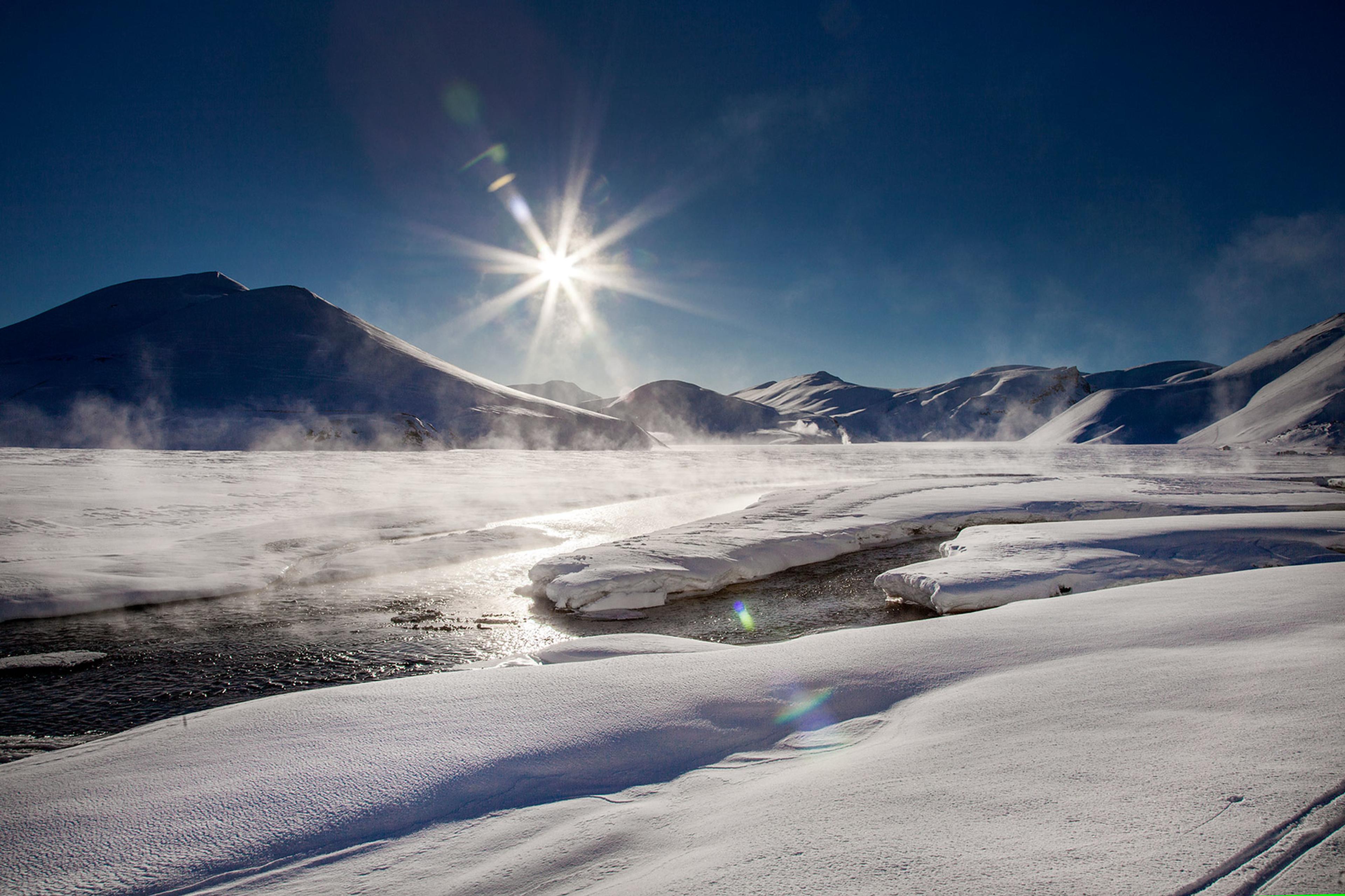 The sun shinging over the beautiful area of Landmannalaugar