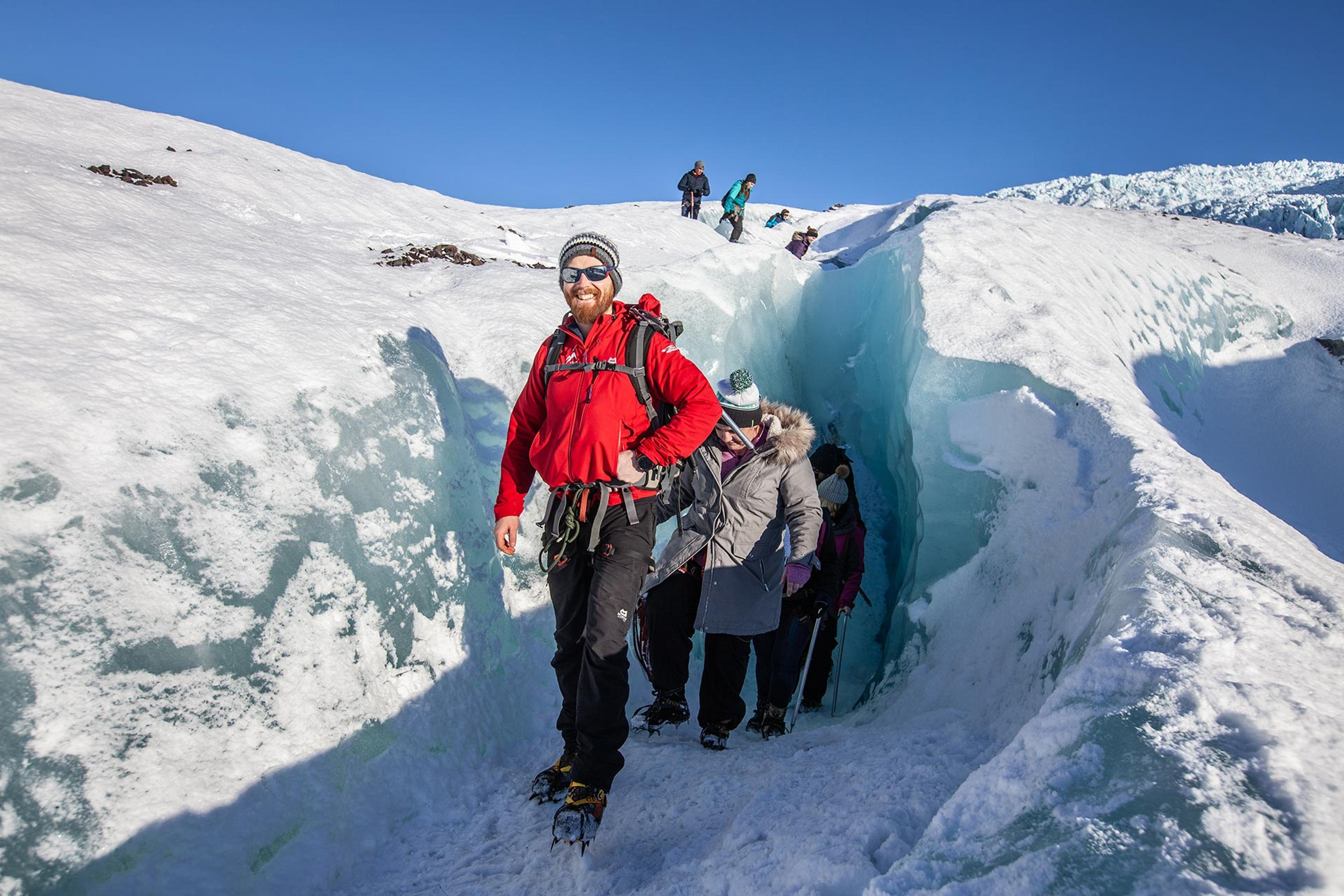 Glacier Guide on Falljökull glacier