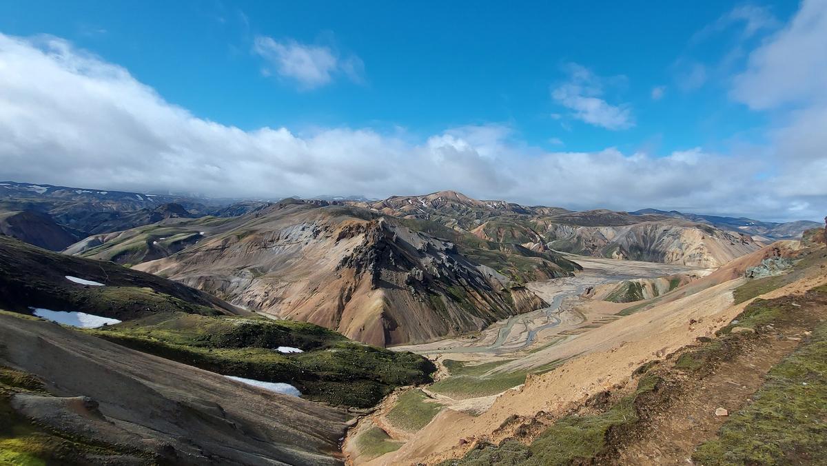 The Green Ridge Hike I Icelandic Mountain Guides