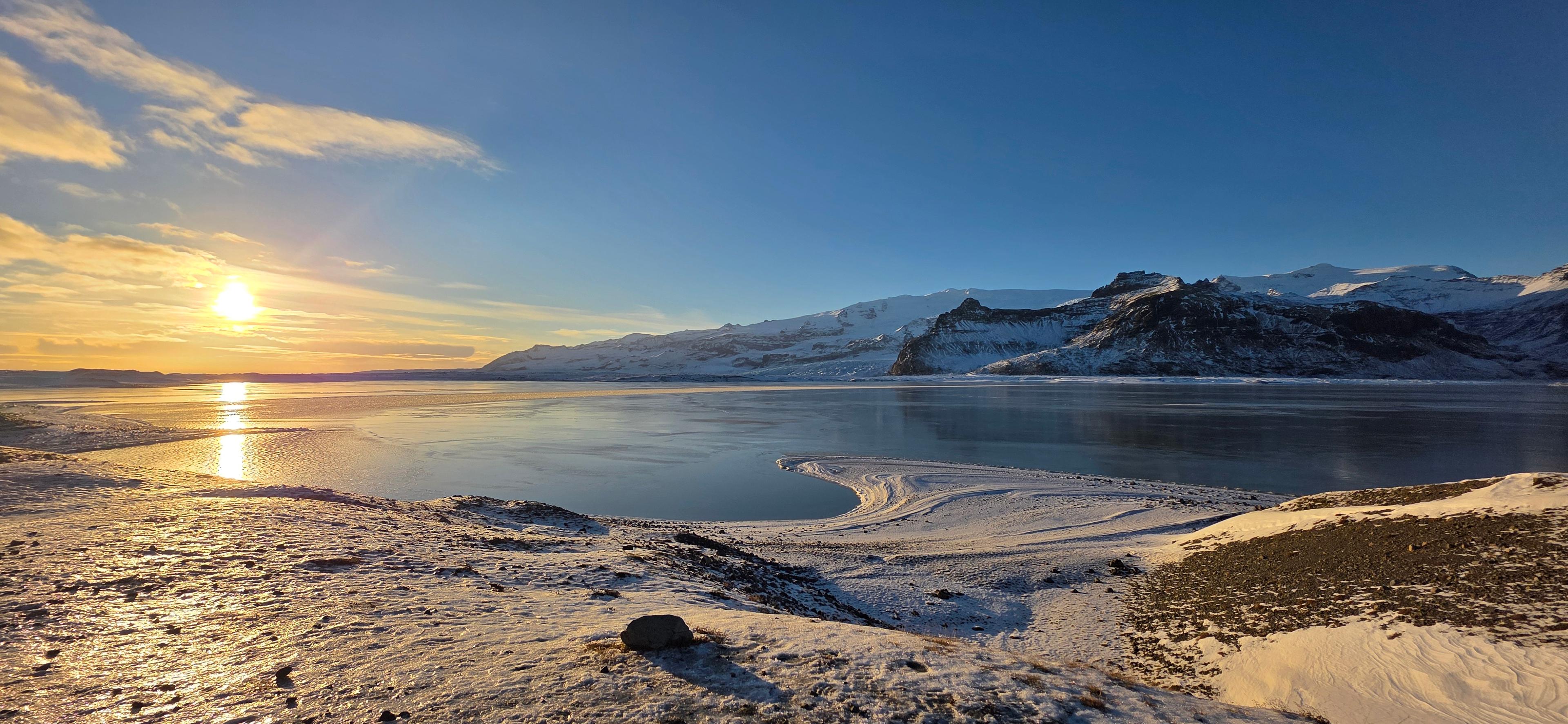 Cold but sunny and snowy landscapes at a glacier