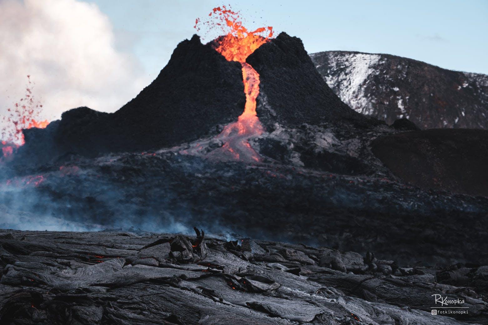 Volcanic eruption in Geldingardalur