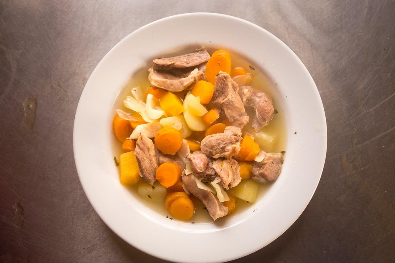 Kjötsúpa - Meat soup in a bowl