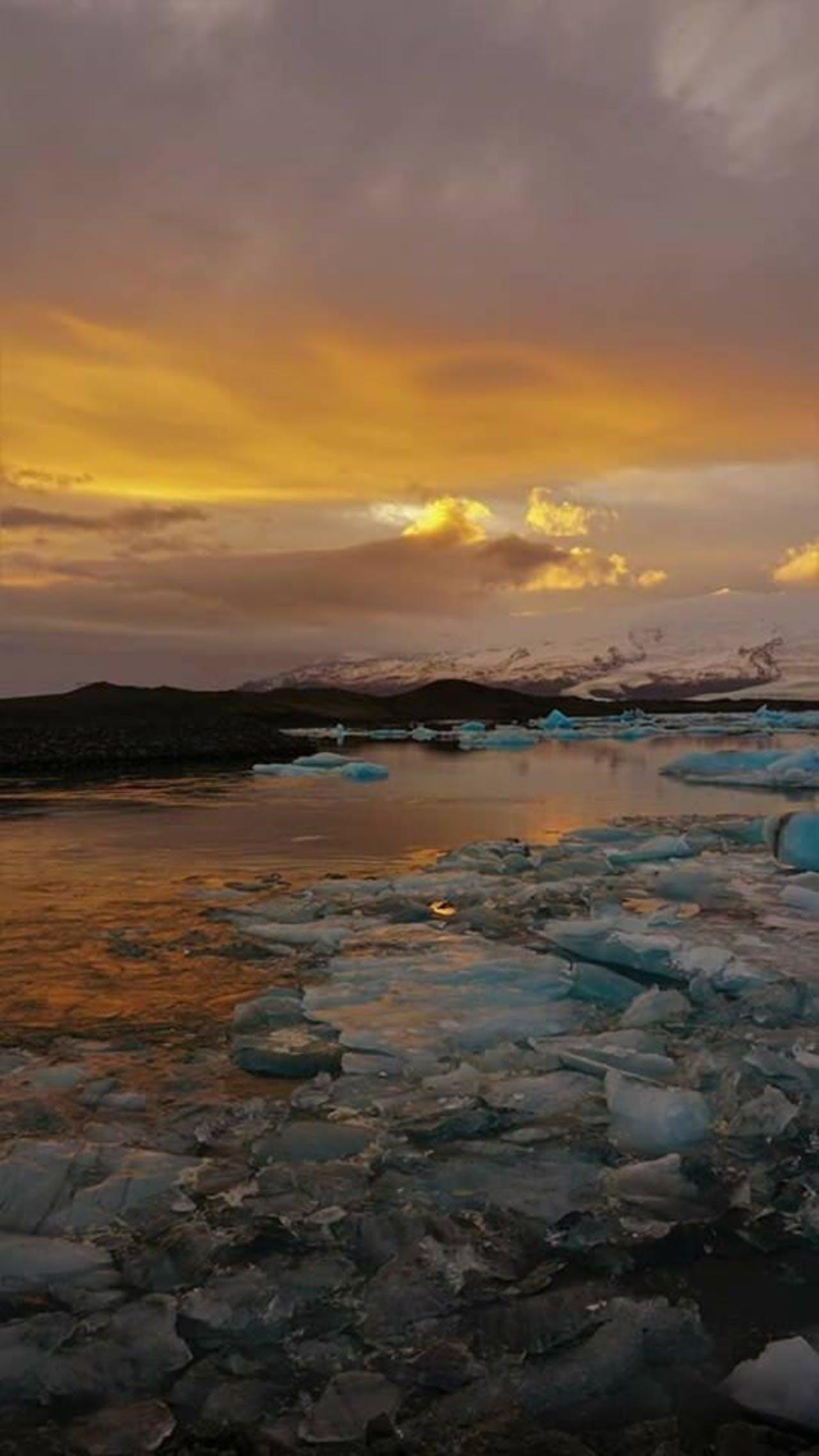 Jökulsárlón under an Orange sky