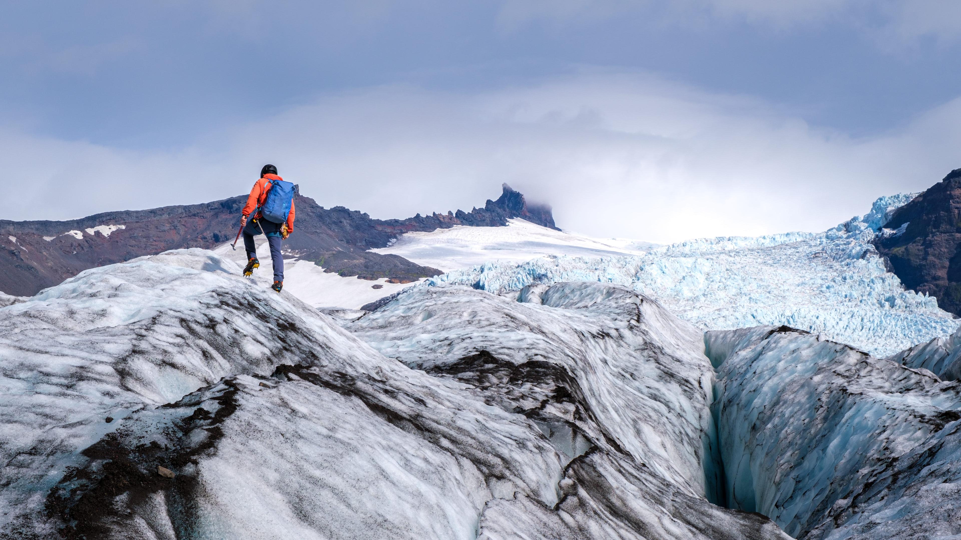 Crossing an ice ridge on Falljökull glacier.