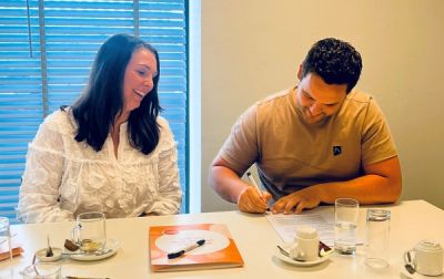 Ondertekening-Arjan&Alexandra-DSH-Huize Lindeboom.jpg
