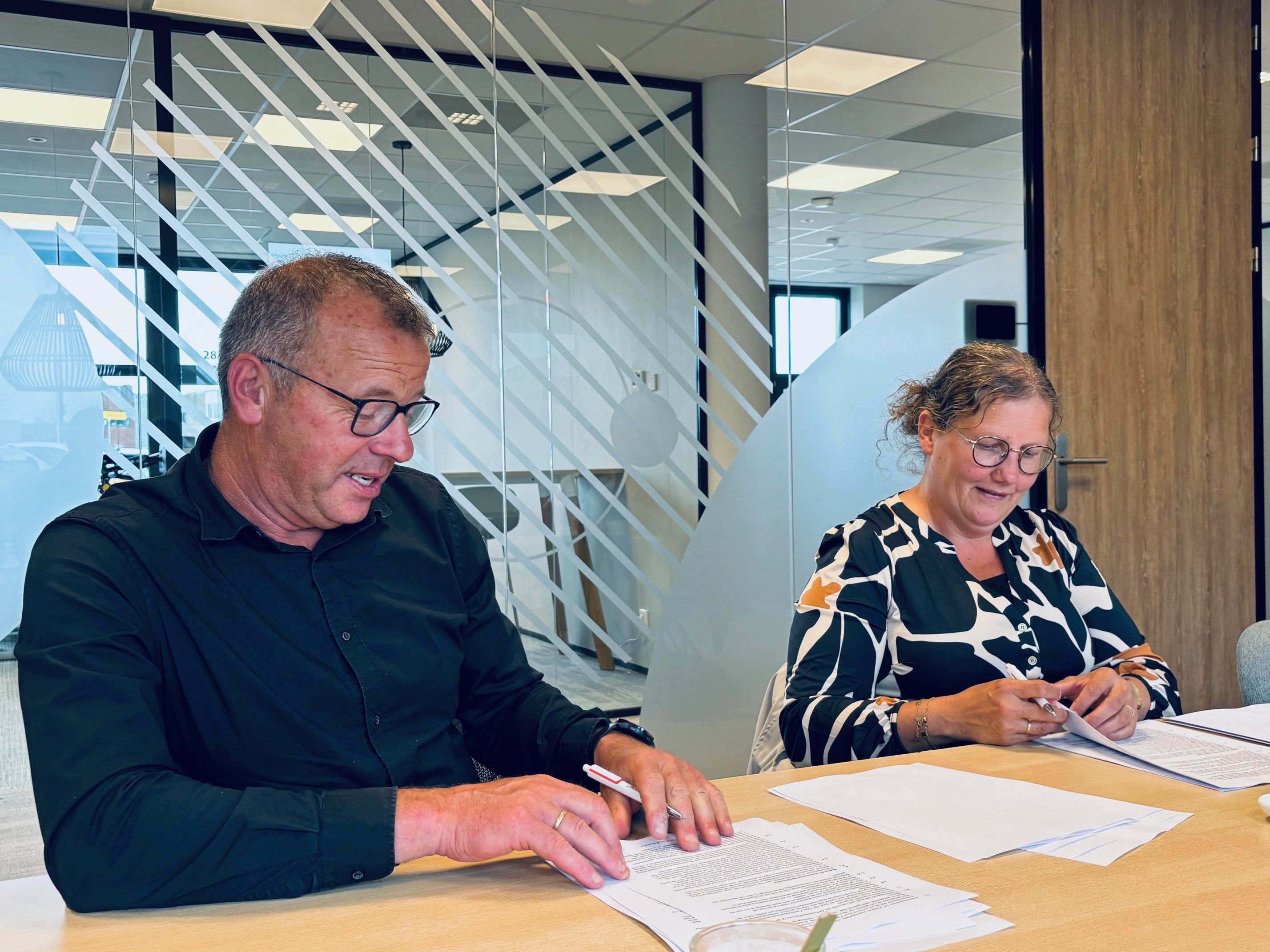 20250909 ondertekening Westerstee1.jpg