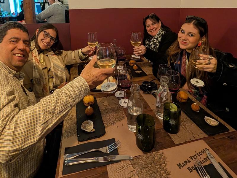Lastarria Gastronomic Experience: Wine, Food & History