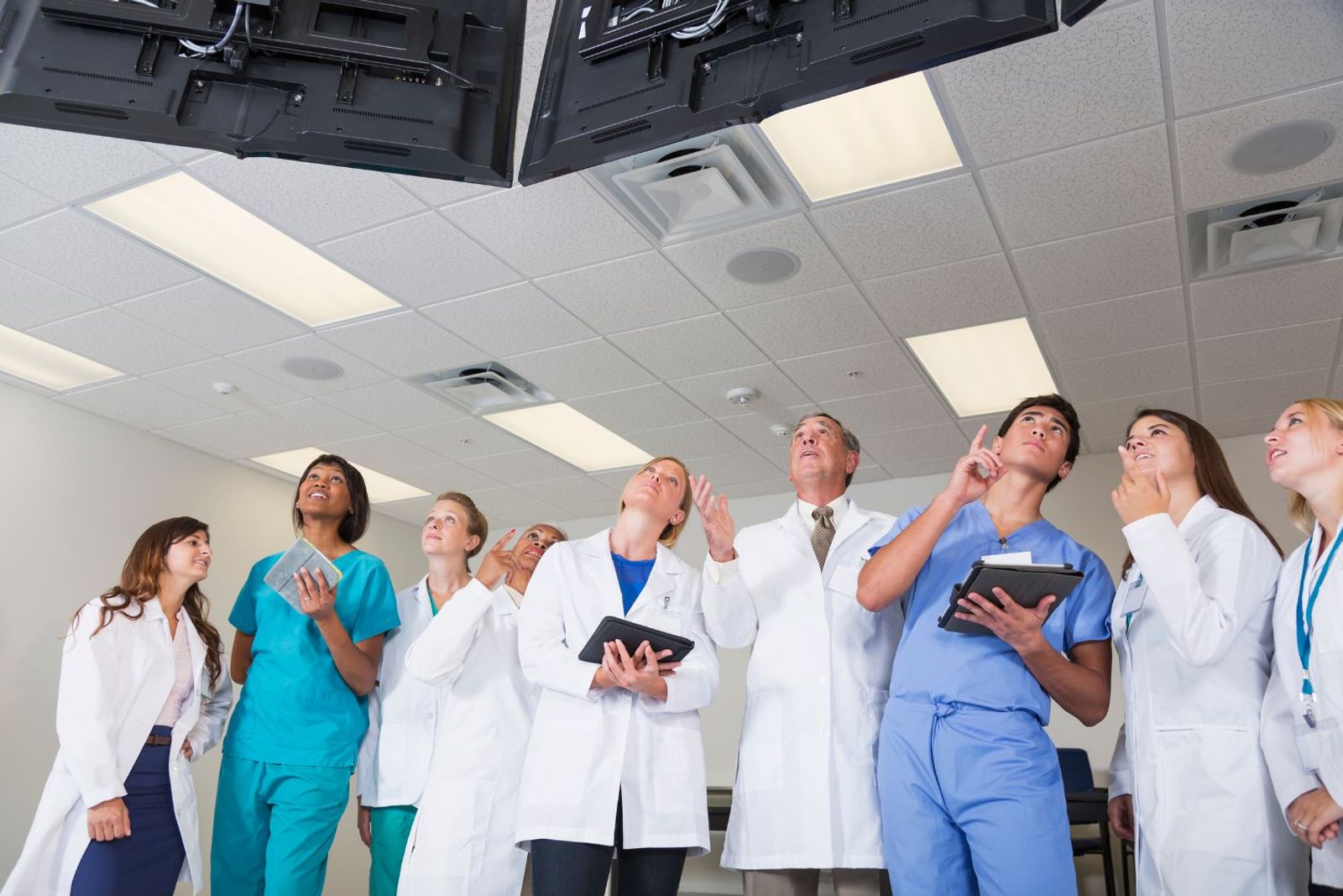 Harnessing the Power of EdTech for Data-Driven Decision Making with Leo