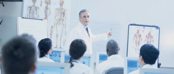 Advancing Academic Excellence: Using Leo to Improve Communication at One of the World’s Largest Medical Centers