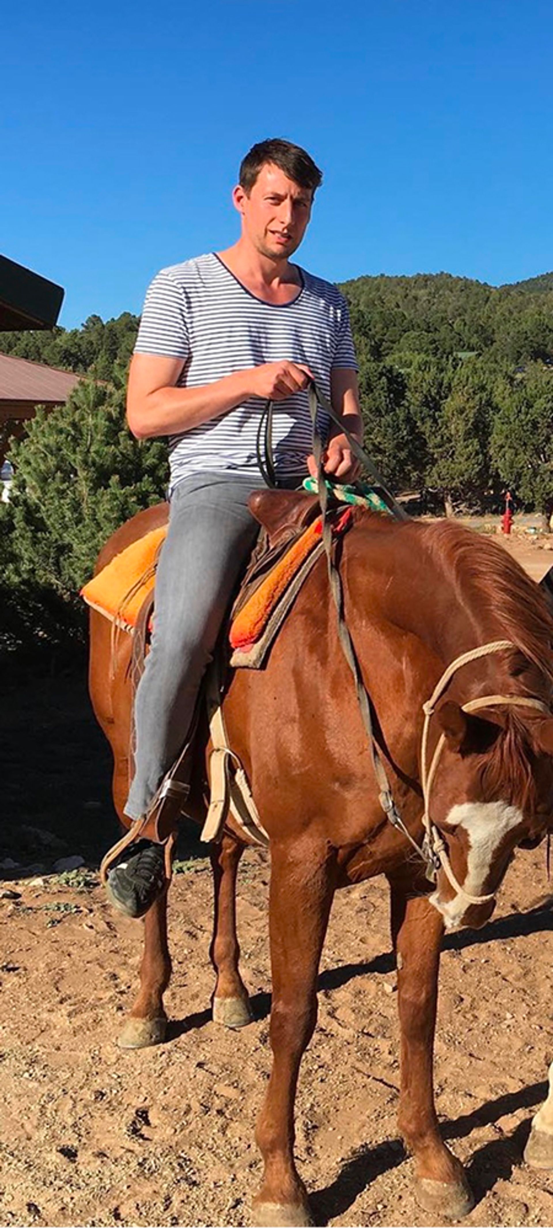 Matthias reitet in Utah