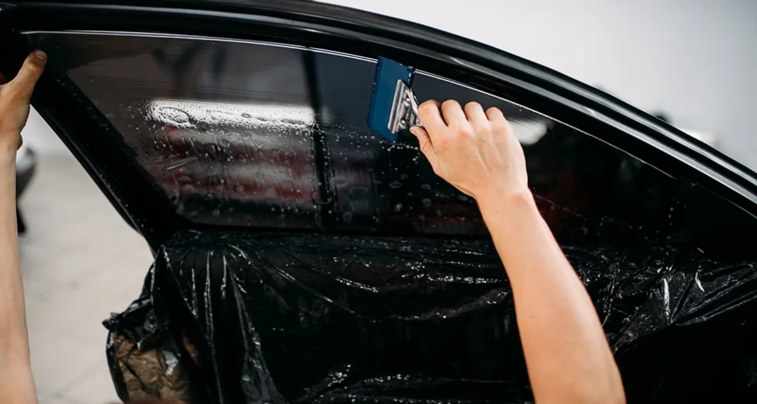 Teinte de vitres auto : confort, luxe, sécurité