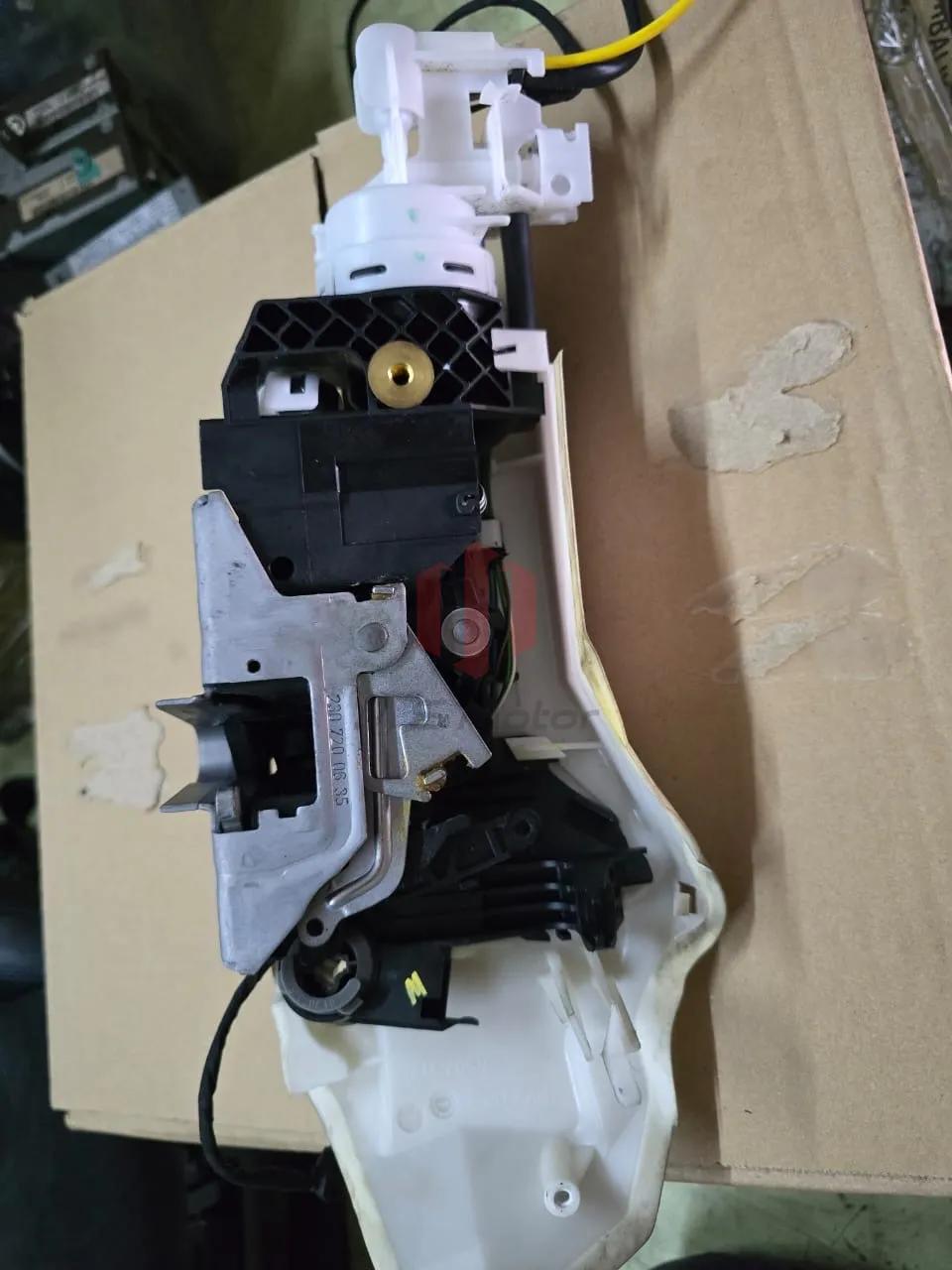 奔驰 Mercedes Benz W230 SL350 SL级 右前门锁块 2307200635 - 原装拆车件 | M.S. Motor ...