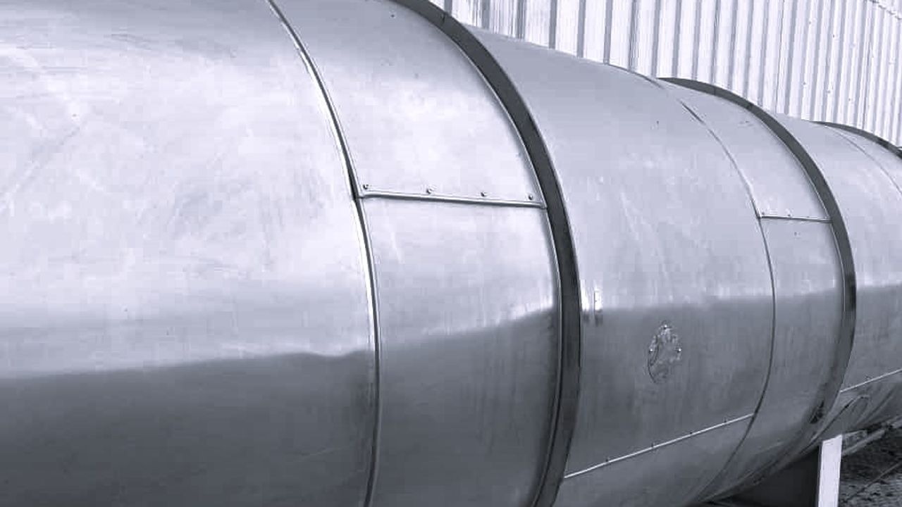 Nos especializamos en ofrecer soluciones de aislación térmica en frío y caliente, diseñadas para mejorar la eficiencia energética y la protección de tus instalaciones industriales.