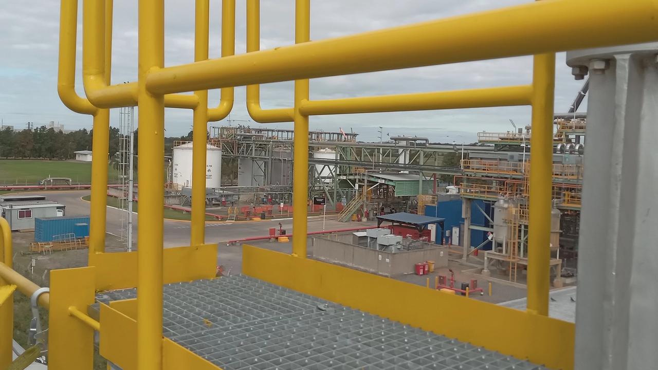 Brindamos servicios especializados de montajes diseñados para satisfacer las necesidades de proyectos industriales de cualquier escala.