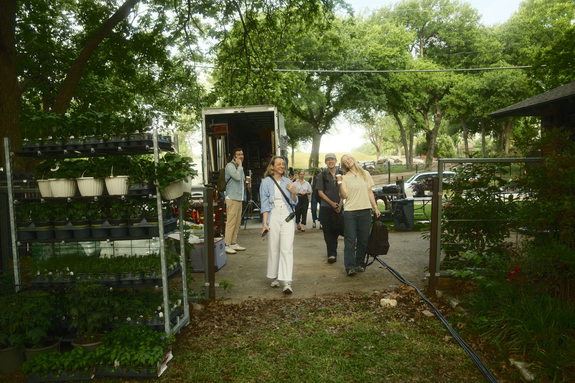Behind the scenes 10