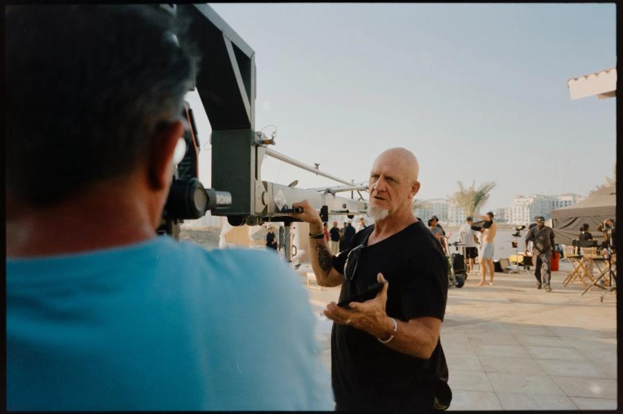 Behind the scenes 16