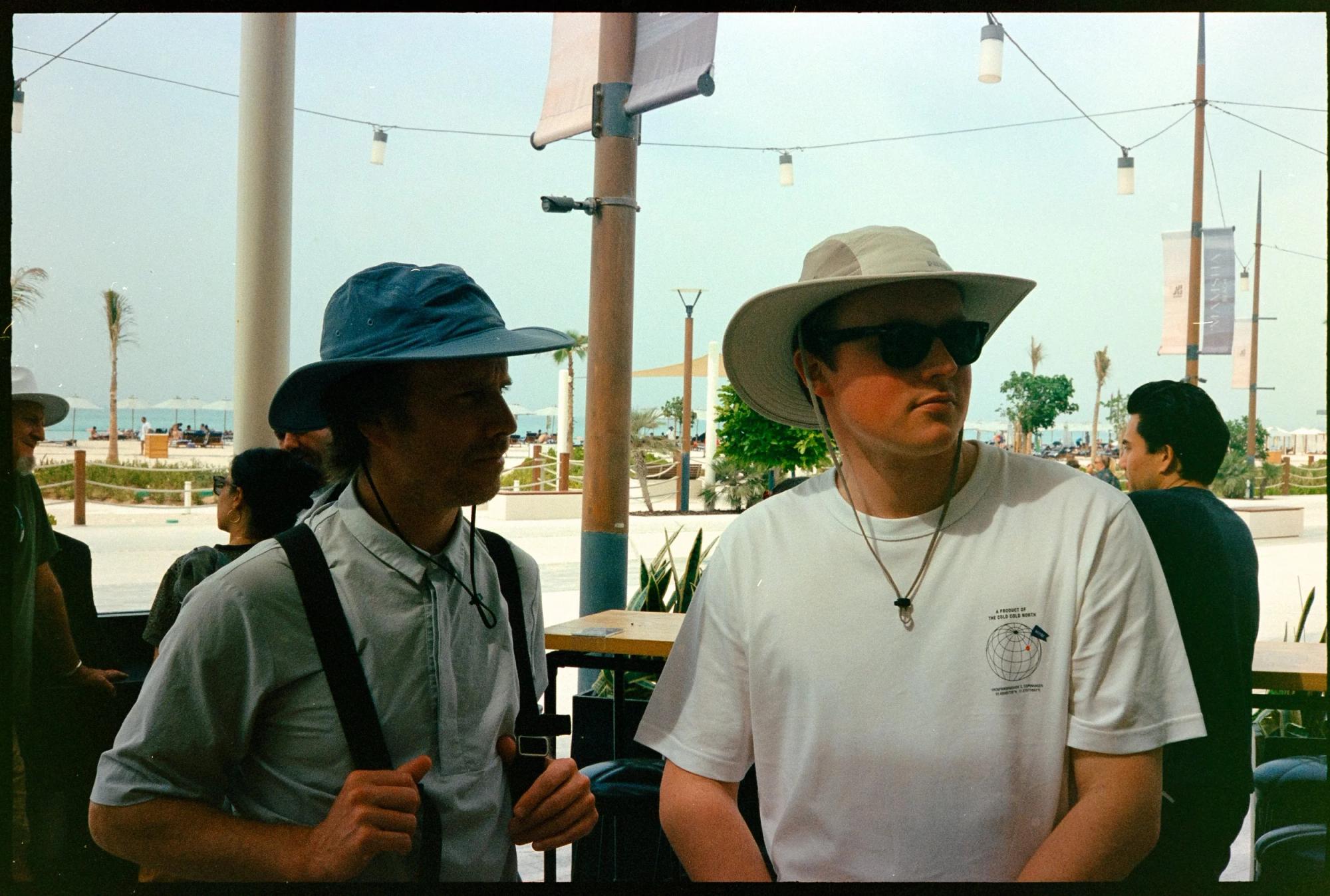 Behind the scenes 05