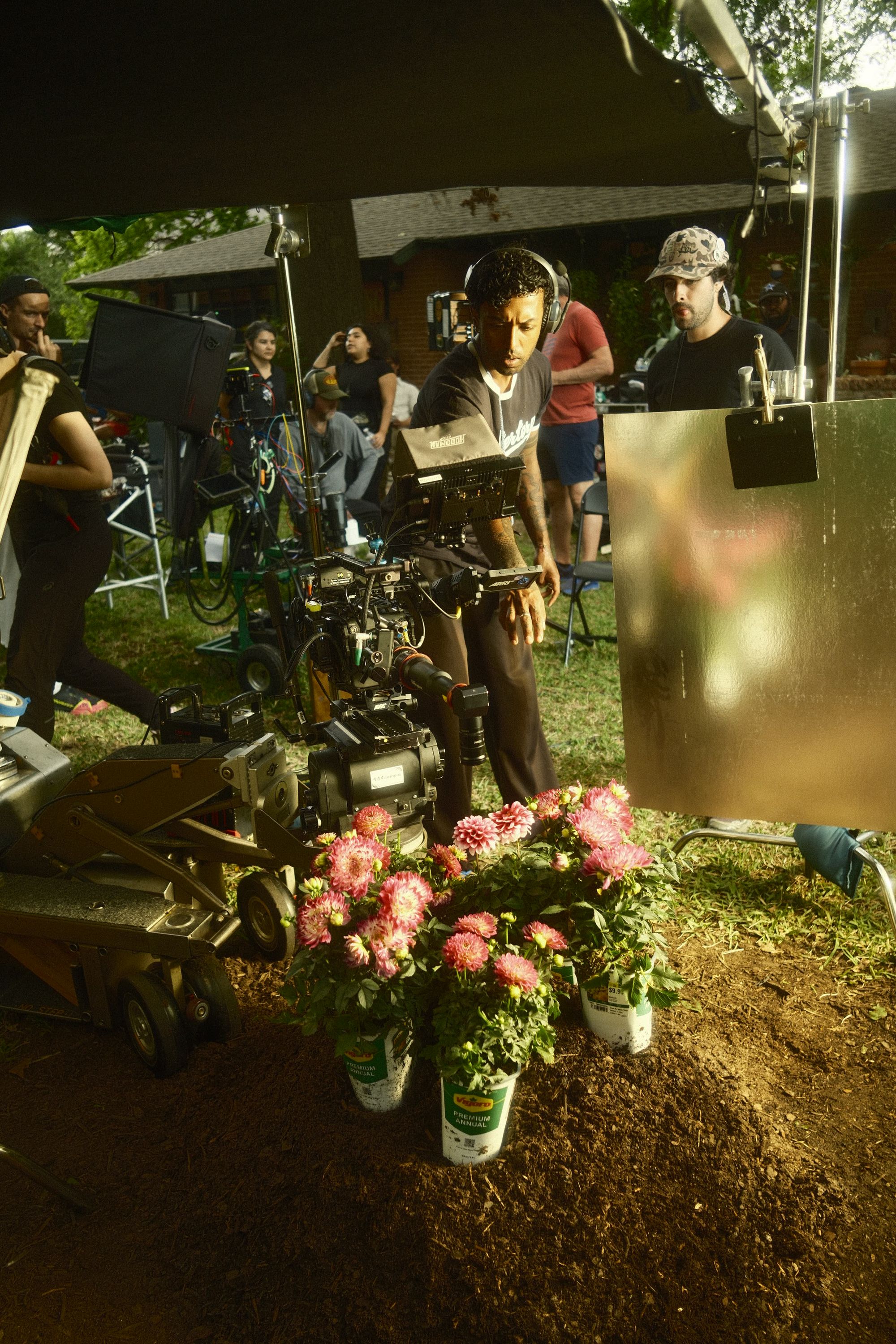 Behind the scenes 35