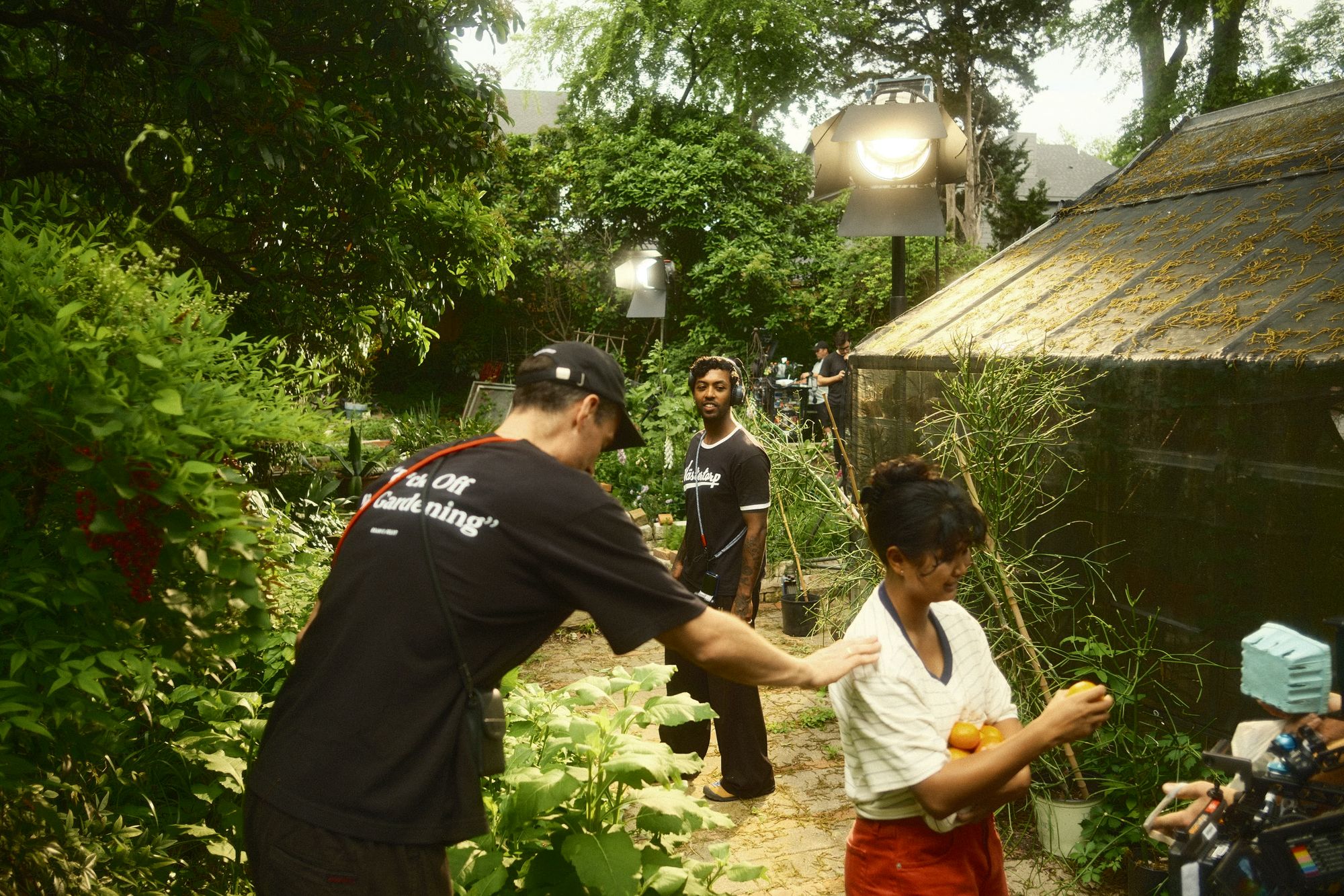 Behind the scenes 29