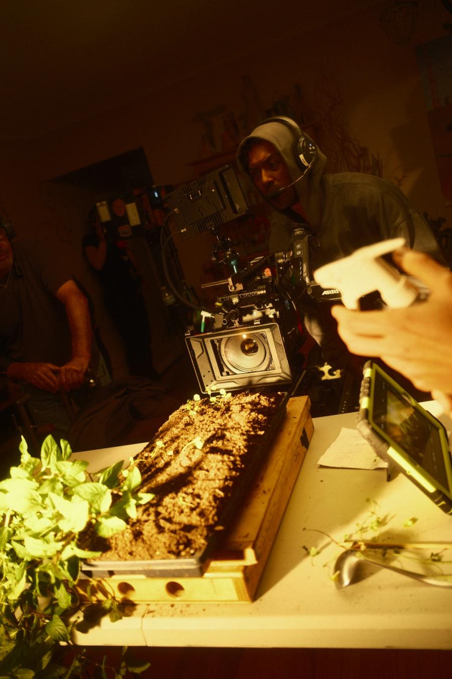 Behind the scenes 26