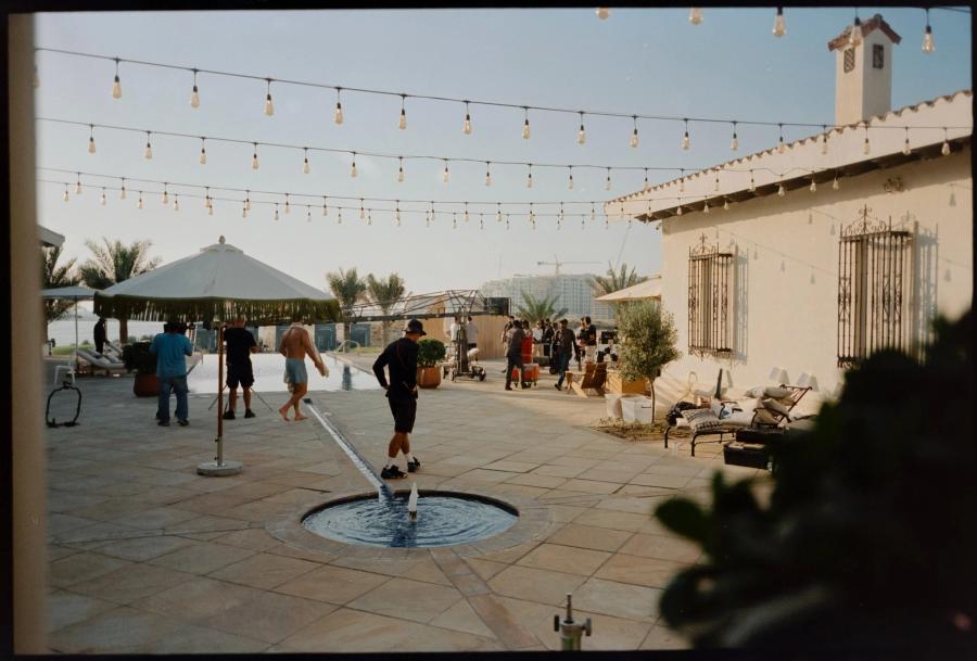 Behind the scenes 18