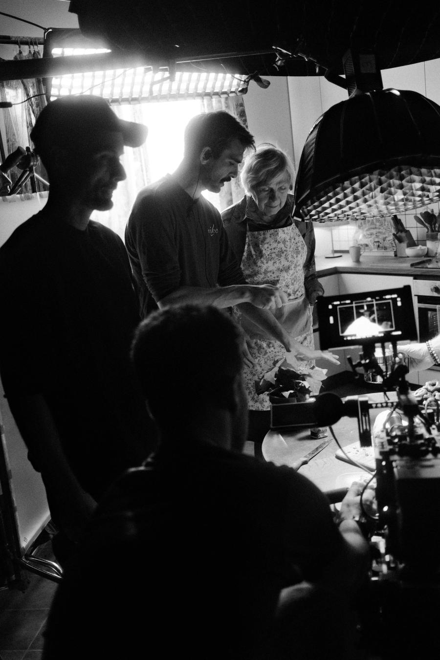 Behind the scenes 19