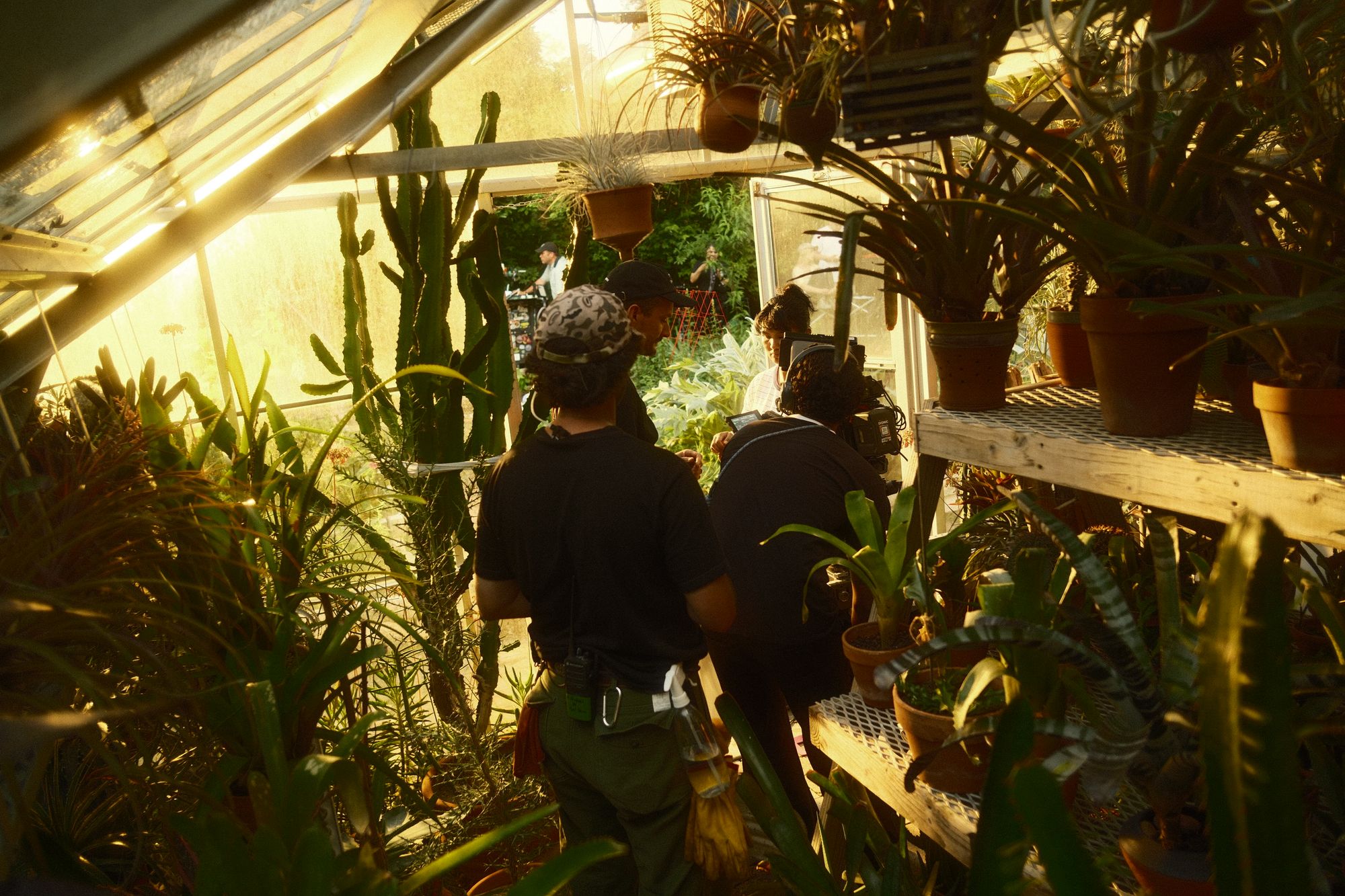 Behind the scenes 28