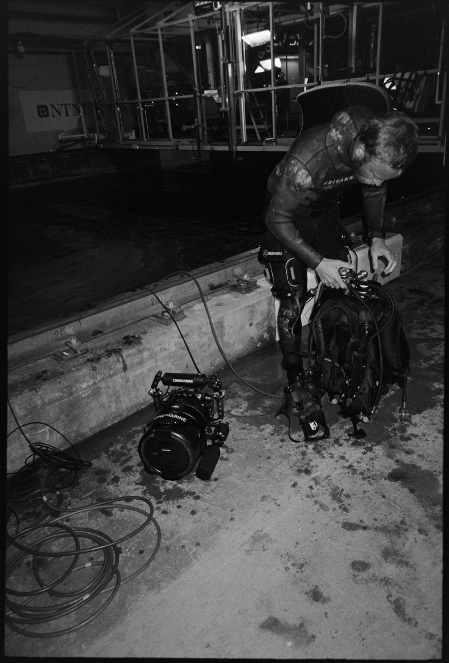 Behind the scenes 16