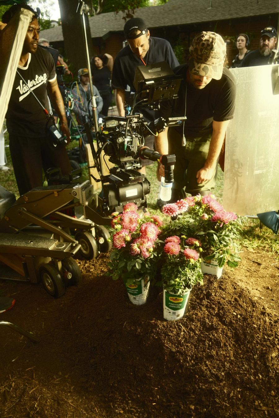 Behind the scenes 11