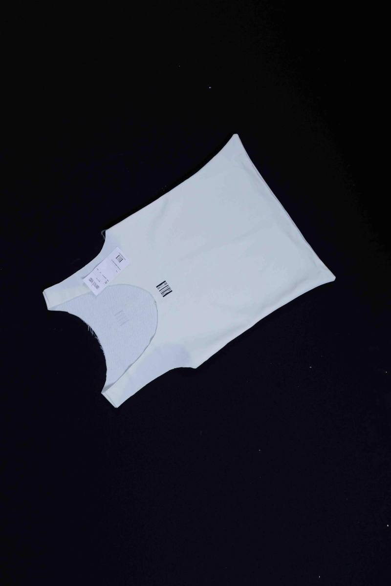 LORENZA NUCCI IS GOING WORLDWIDE: THE 12-MINUTE SOLD OUT DROP Lorenza Nucci sold out her latest collection in 12 minutes.