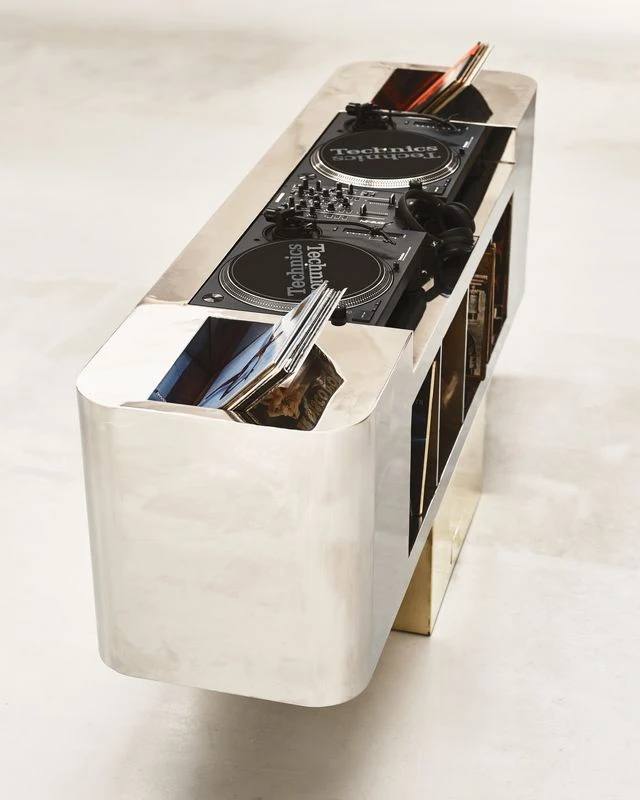 ARIELLE ASSOULINE-LICHTEN ON GLAM MINIMALISM AND DESIGN an image detailing an interview with designer Arielle of Slash Objects about her background, material choices, and new furniture collections.