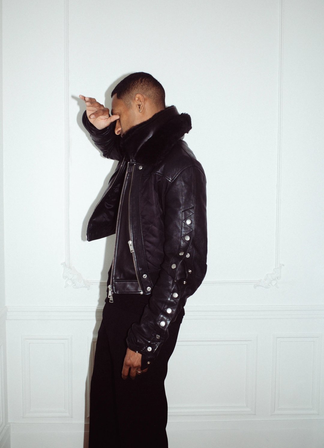 FROM YOUTUBE TO DJ AND PRODUCER: THE EVOLUTION OF ICYKOF icykof shoot & interview in Paris with casawi magazine, wearing leather jacket and On running beanie. photography by Lorenzo Bonanni