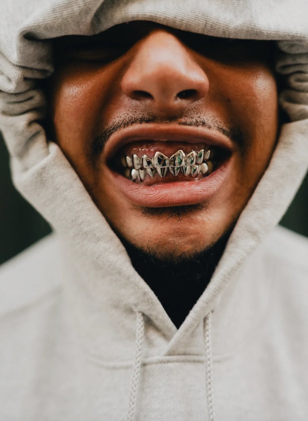 DI-MEH ON GENEVA RAP AND SKATE CULTURE A text article detailing an interview with Swiss rapper Di-Meh about his career origins in Geneva and recent musical projects.