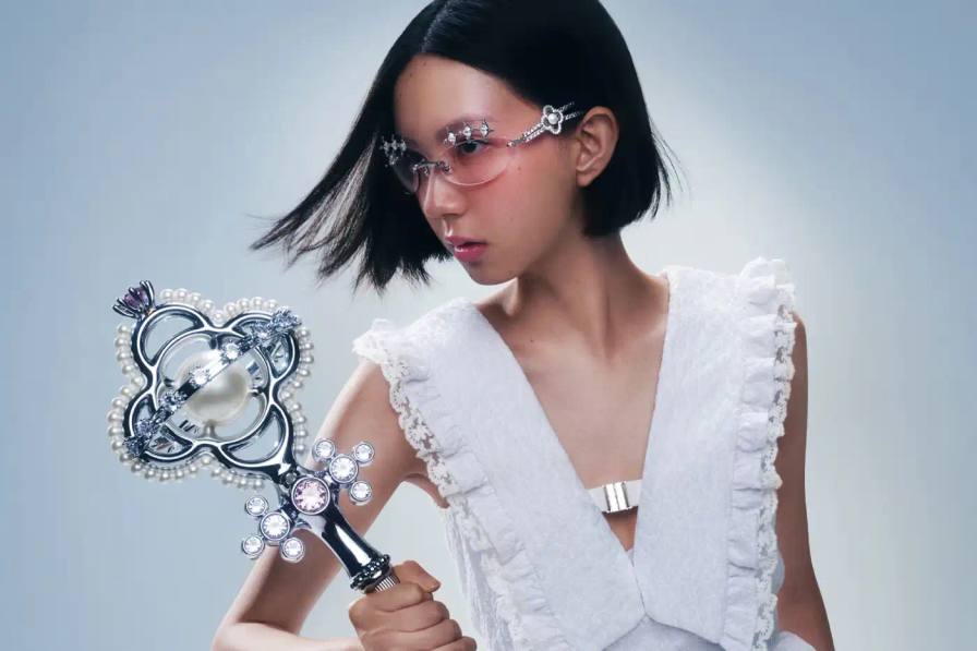 Gentle Monster's 2025 Jewelry Collection article showcasing new sunglasses and optical frames with crystal embellishments, campaign details featuring Sena Nakajima, and release information.