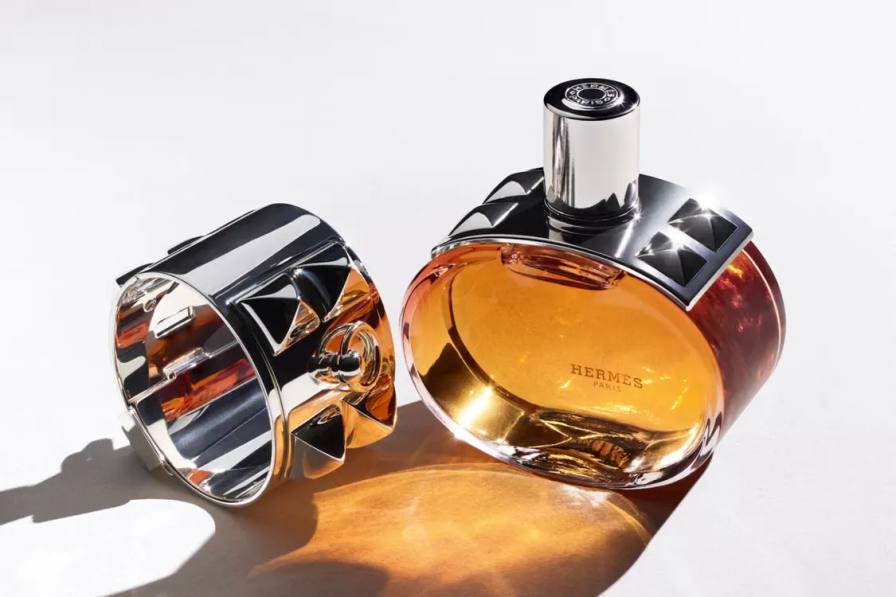 image detailing the August 2026 release of Hermès Barénia Pleine Fleur Eau de Parfum, including scent notes, bottle design, and retail options.
