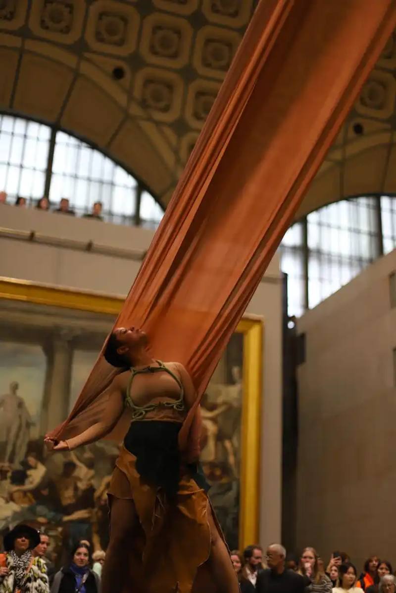 image about French dance collective Minuit 12 and their approach to climate activism through choreography