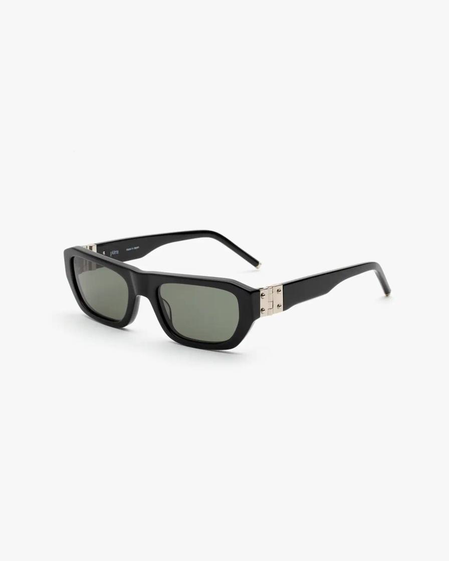 Püra, a multidisciplinary fashion brand, launches a new sunglasses collection inspired by brutalist architecture