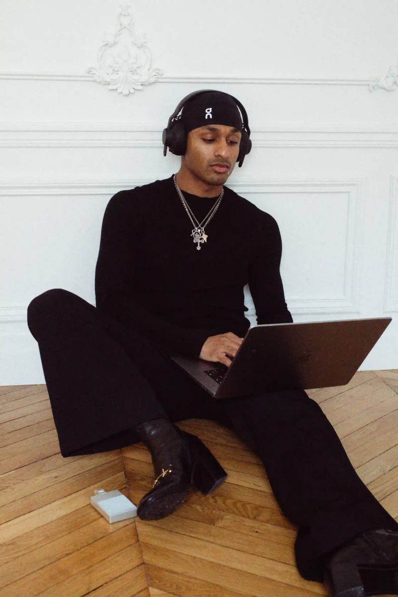 FROM YOUTUBE TO DJ AND PRODUCER: THE EVOLUTION OF ICYKOF icykof shoot & interview in Paris with casawi magazine, wearing leather jacket and On running beanie. photography by Lorenzo Bonanni