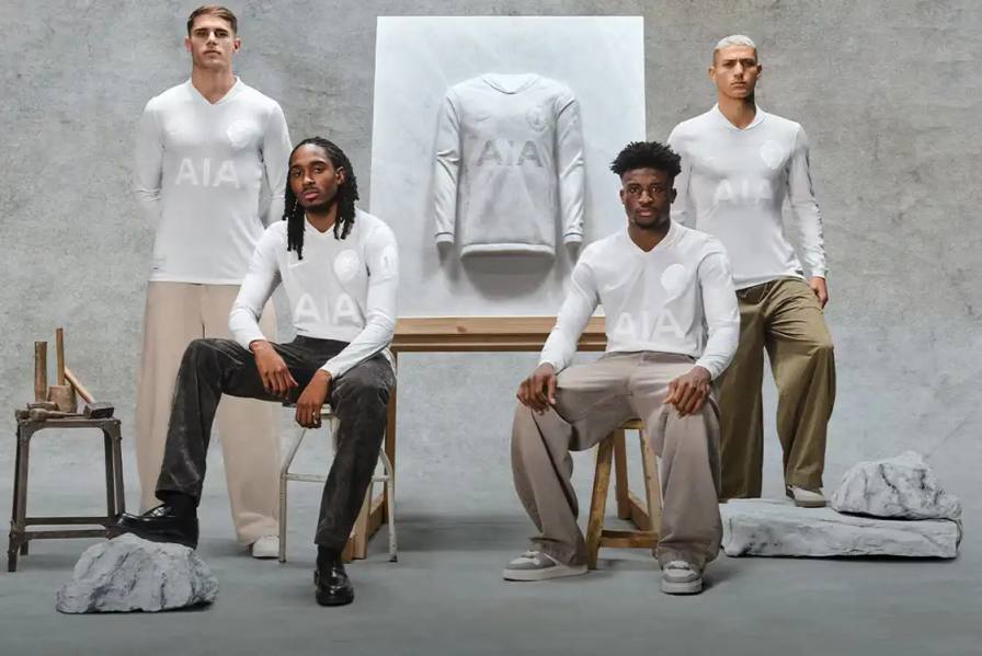 TOTTENHAM NIKE RETRO SHIRT HONORS 1901 FA CUP WIN Tottenham Hotspur partners with Nike to release commemorative retro football shirt marking 125 years since their historic 1901 FA Cup win, the only time a non-league club won the competition