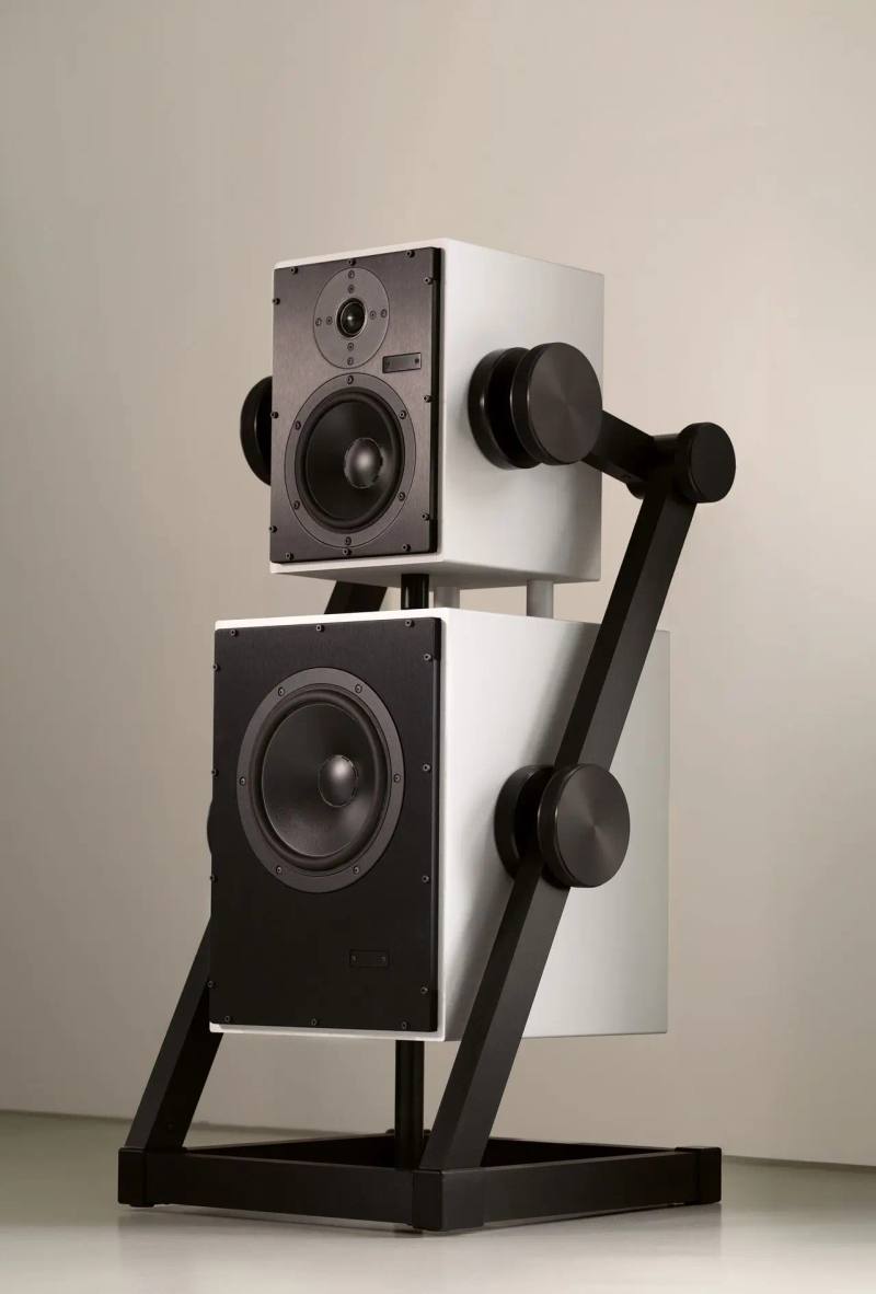 THE NATURAL DESIGN OF GOLDMUND image detailing the historical timeline of Goldmund audio equipment design and technical developments from 1978 to 2023.