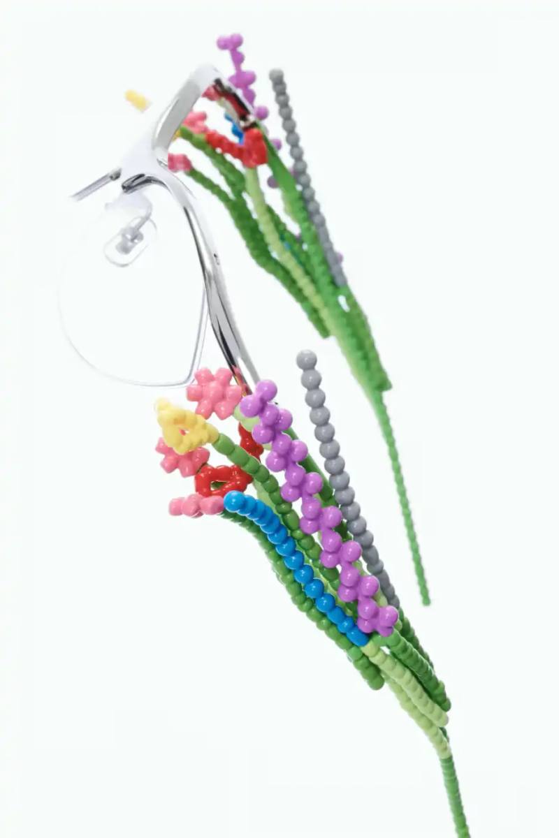 GENTLE MONSTER AND FKA TWIGS DEBUT BOUQUET EYEWEAR Gentle Monster launches 2026 Bouquet eyewear collection featuring botanical-inspired frames and campaign film directed by FKA twigs and Jordan Hemingway.