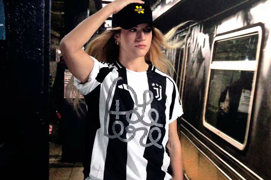 Le PÈRE Le PÈRE x Juventus 2024-25 home jersey displaying black and white stripes with number 90 on the back