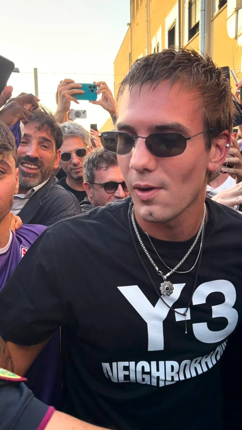 2007 BORN, 2007 WORN: MASTANTUONO BRINGS Y2K BACK TO FLORENCE Franco Mastantuono landed in Florence yesterday to finalize his loan move from Real Madrid.