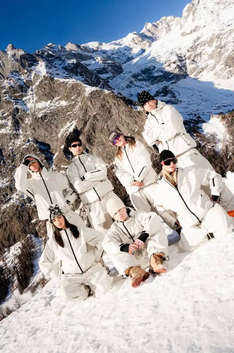 Havaianas organized a two-day winter marketing event at Mont Blanc in December 2025, featuring content creators, branded installations, and product customization stations at Courmayeur's après-ski venues.