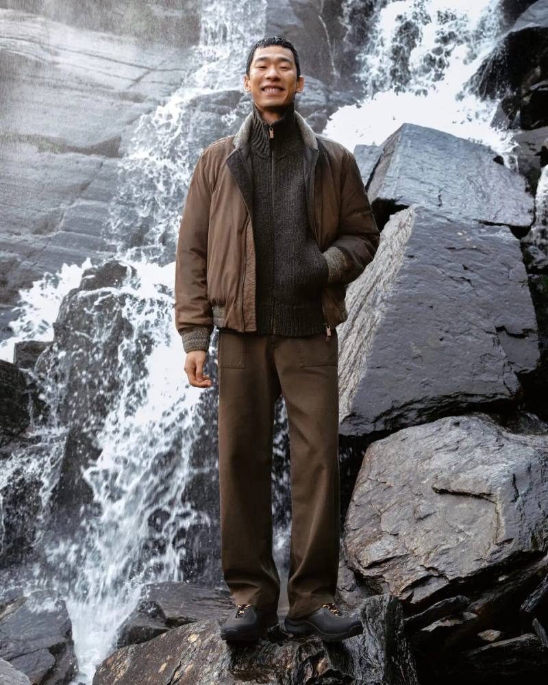 BURBERRY GABARDINE CAPSULE COLLECTION Burberry launches new collection centered on gabardine fabric with technical outerwear pieces, accompanied by film shot in Snowdonia, Wales