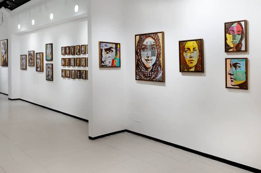 ACHE77 DEBUTS SOLO SHOW IN FLORENCE WITH RECYCLED SPRAY CANS Exhibition announcement for Ache77's solo show at Street Levels Gallery Florence, featuring artwork created from thousands of recycled spray paint cans assembled on wooden supports and treated with oxidation processes.