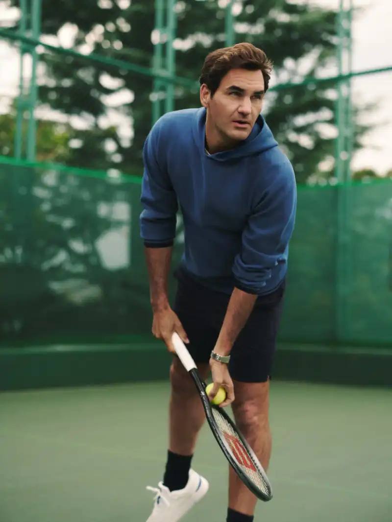 A image document detailing the new Uniqlo and Roger Federer clothing collection releasing on March 27. The document outlines garment features and design details.