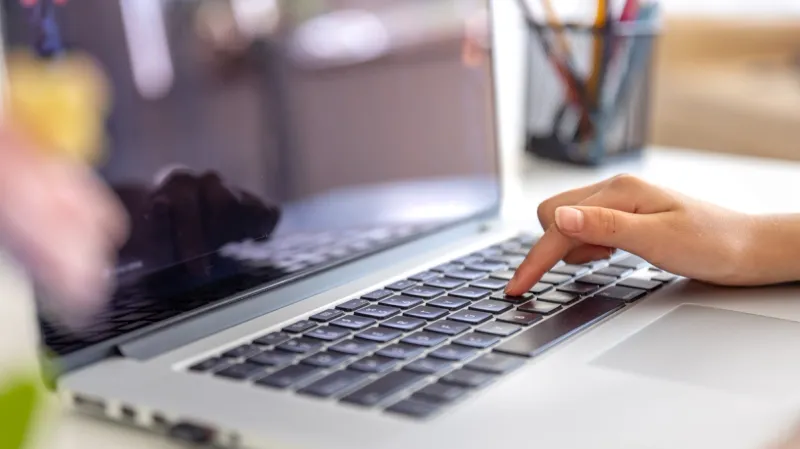 What's the Difference Between Upload and Download Speed (And Which One Matters More)