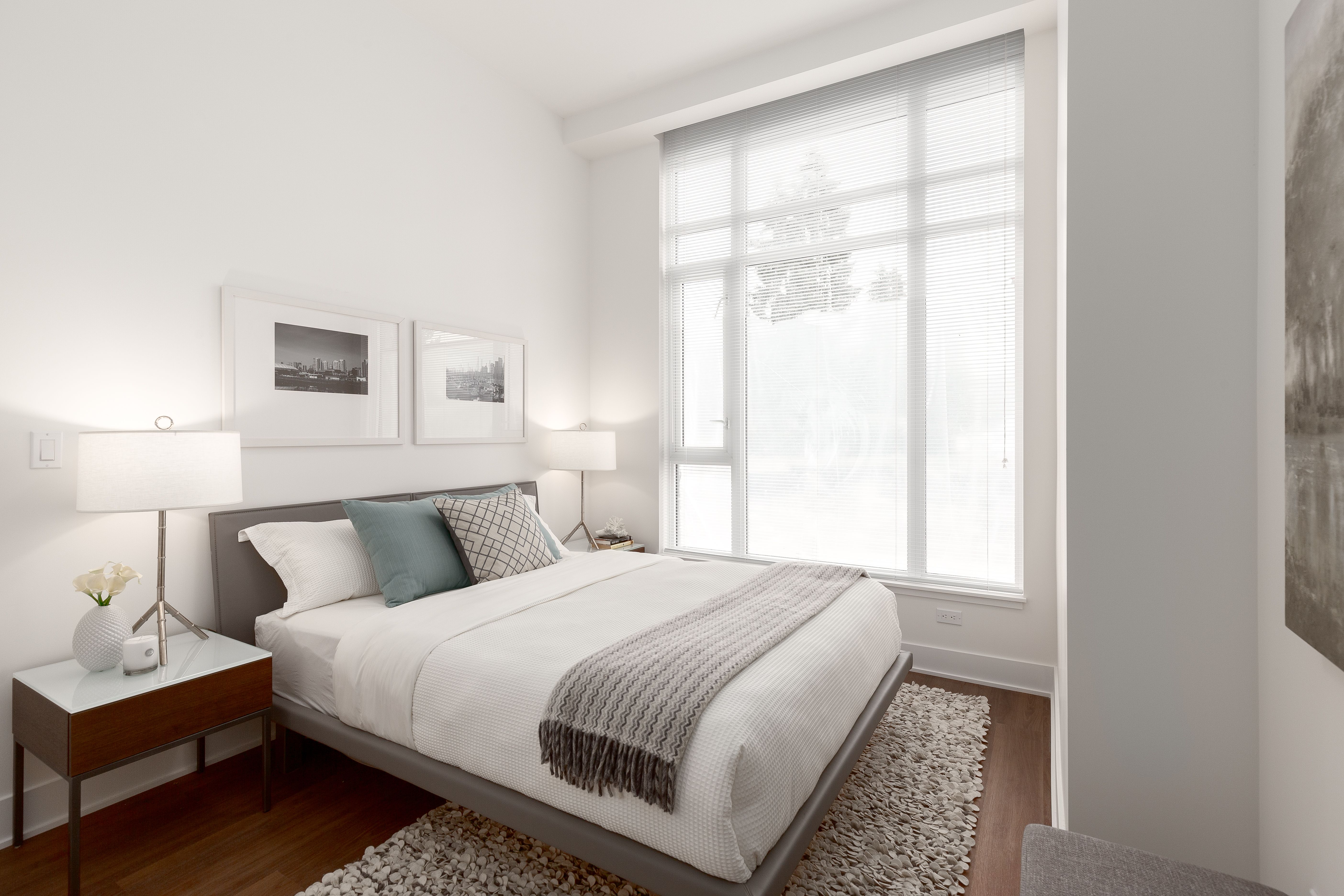 Bedroom in Everleat unit with luxury feel